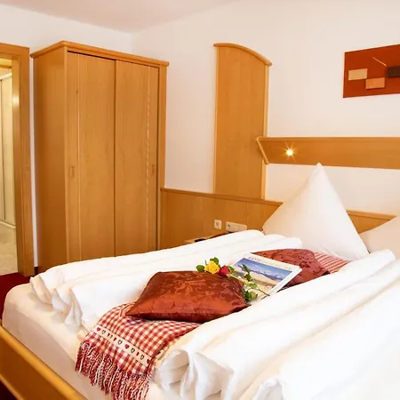 Garni Wiesenhof 4* Kappl (Landeck)